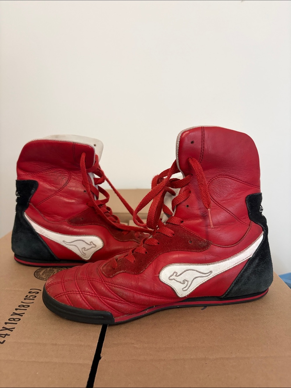 kangaROOS MAMBO Red and Black Lace-Up Women's High-Tops with White Logo size 10